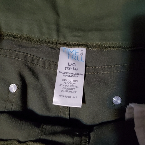 Time and Tru Women's Green Ankle & Cropped Jeans - Picture 3 of 4